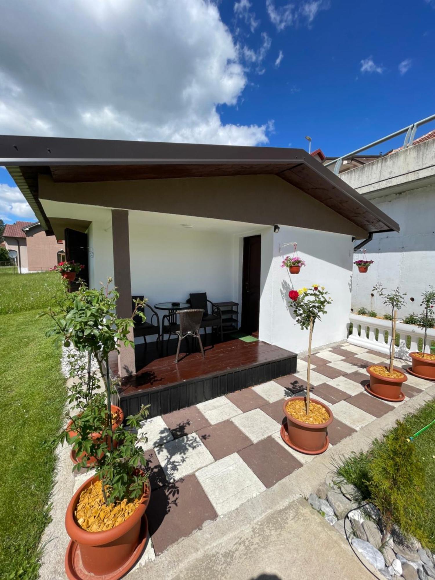Rooms P&L Plav Bagian luar foto