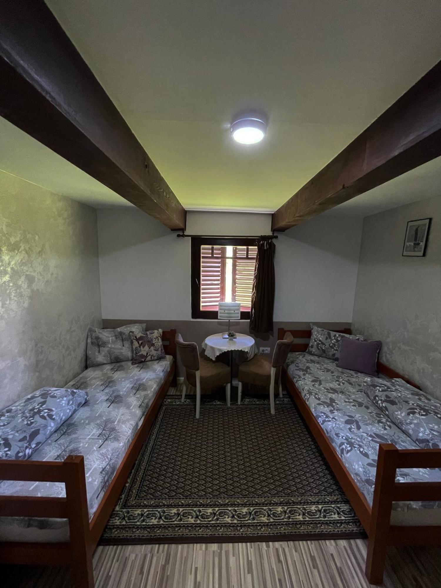 Rooms P&L Plav Bagian luar foto