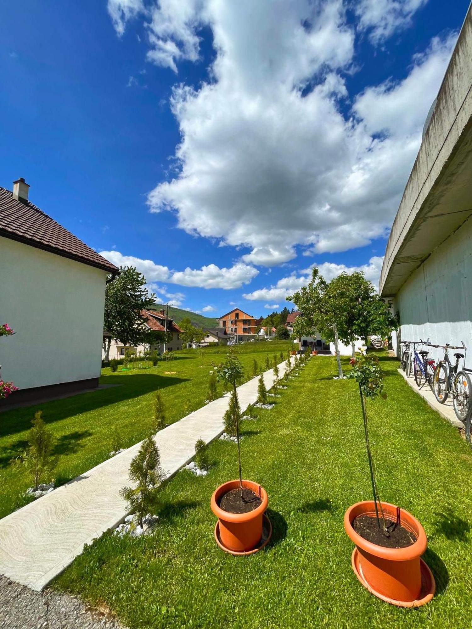 Rooms P&L Plav Bagian luar foto