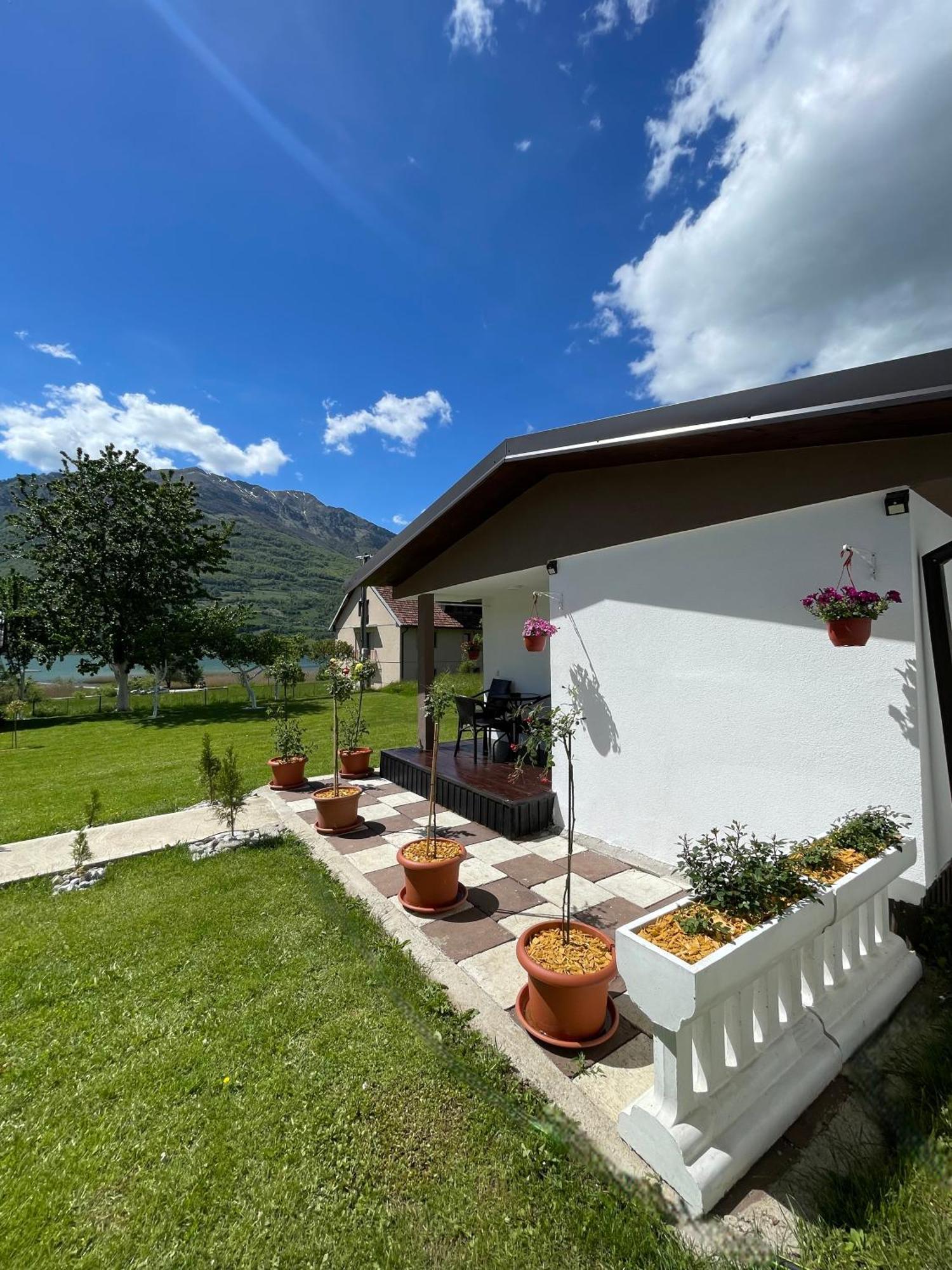 Rooms P&L Plav Bagian luar foto